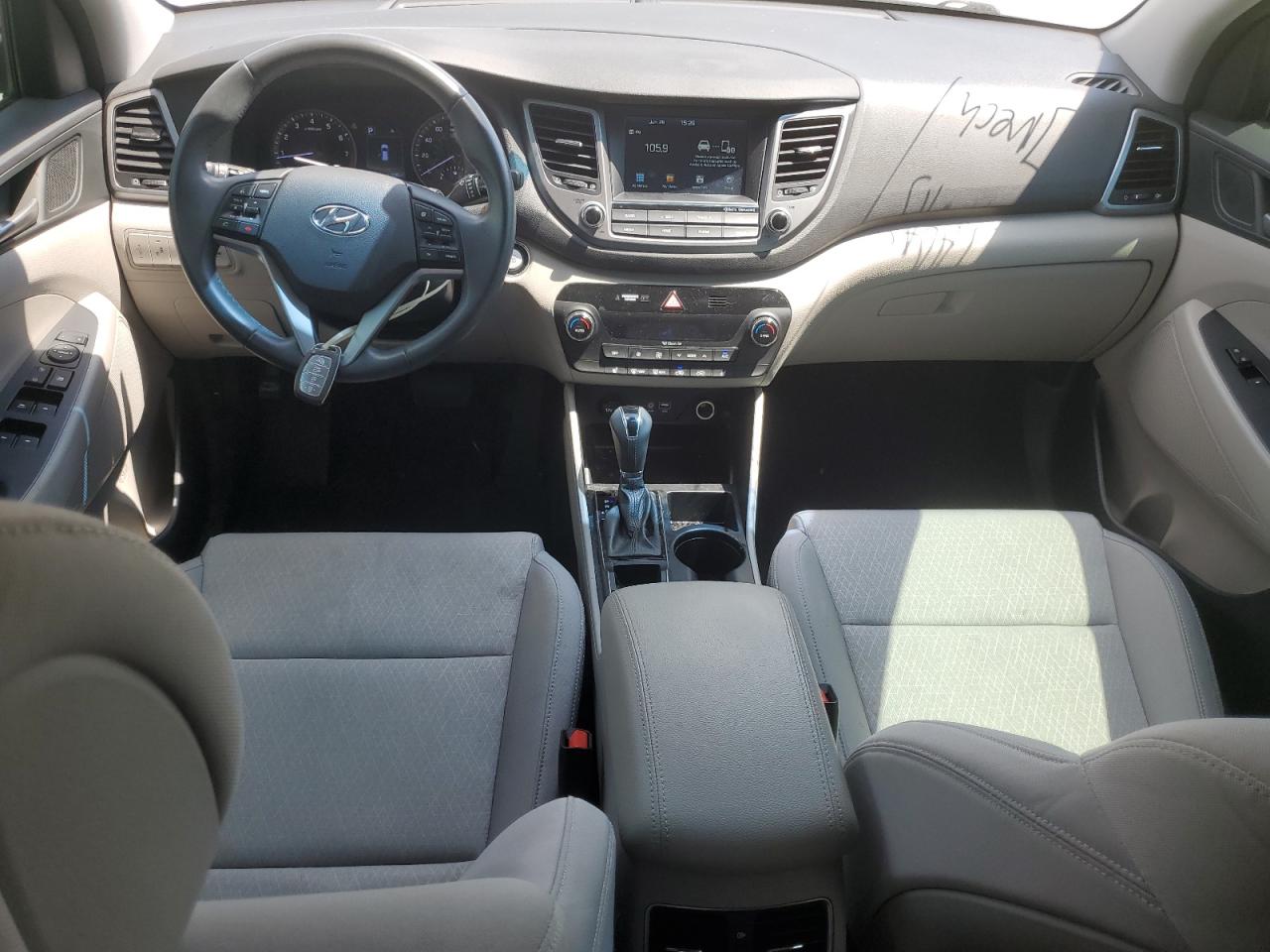 KM8J33A22JU758148 2018 Hyundai Tucson Value