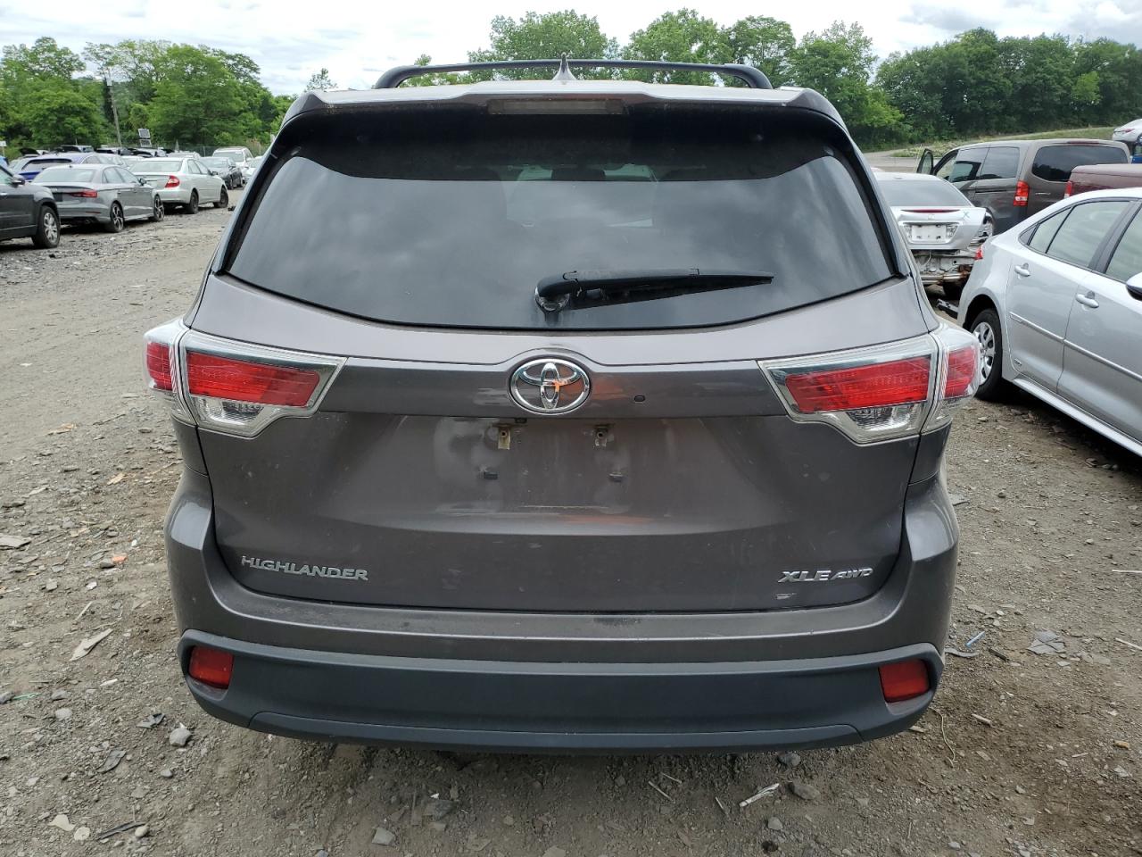 5TDJKRFH6GS331804 2016 Toyota Highlander Xle