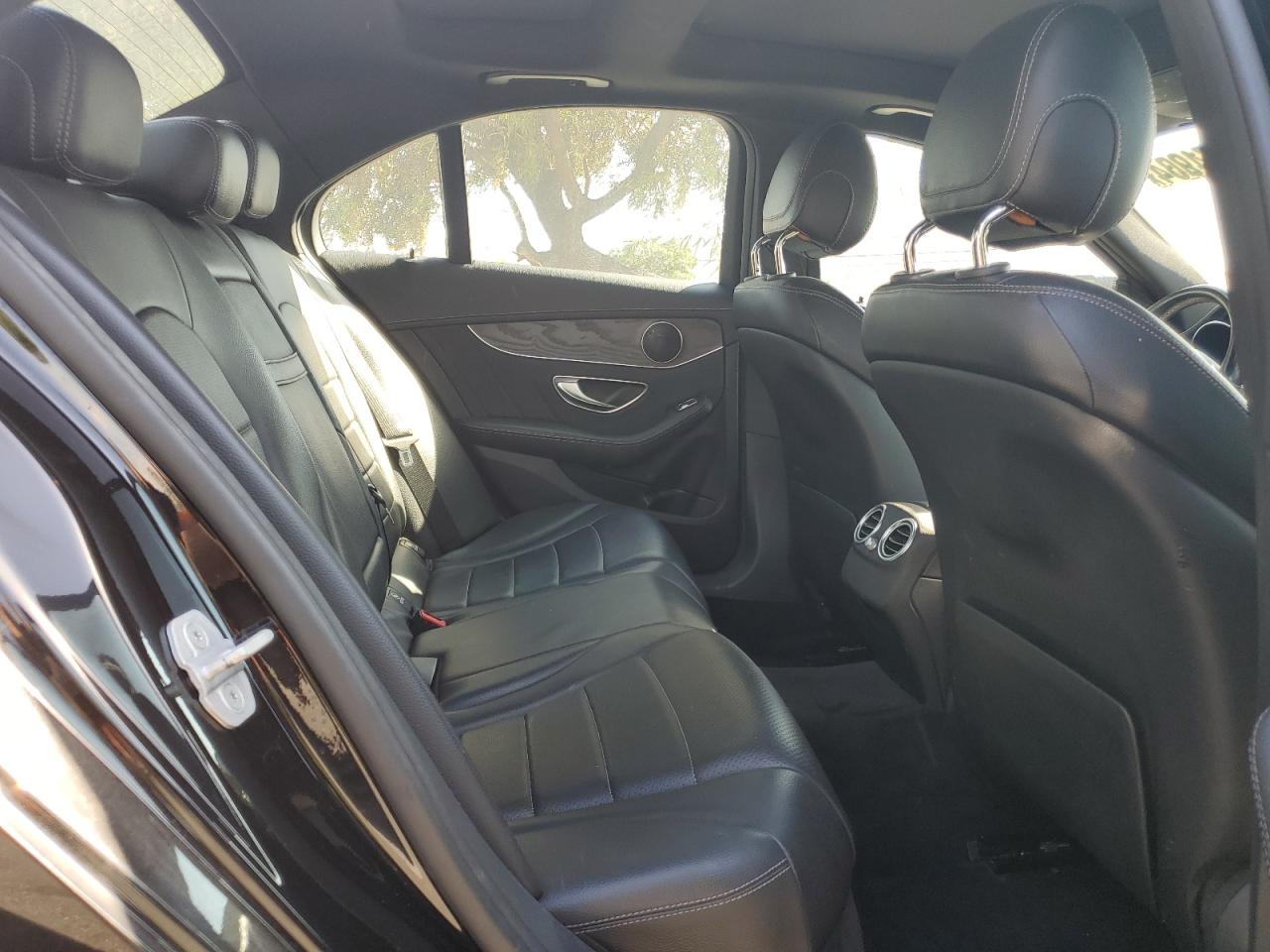 55SWF4JB0GU113344 2016 Mercedes-Benz C 300