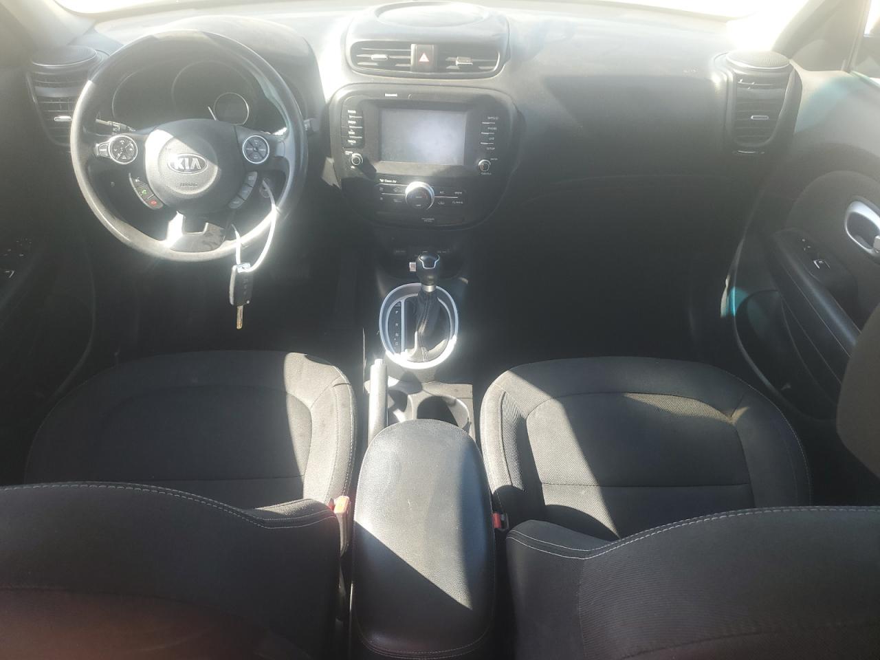 KNDJP3A54J7618278 2018 Kia Soul +