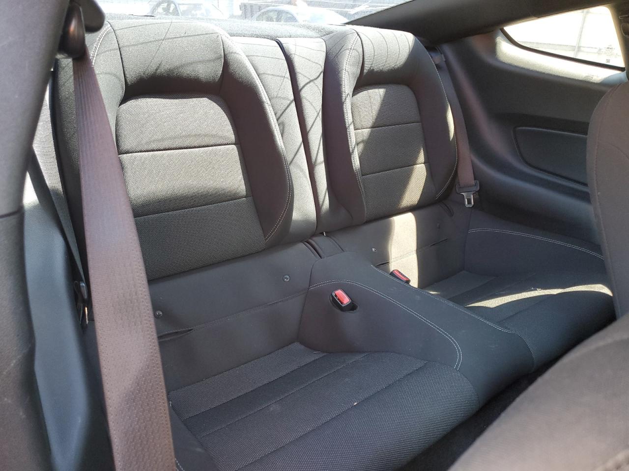 1FA6P8AM7G5272019 2016 Ford Mustang