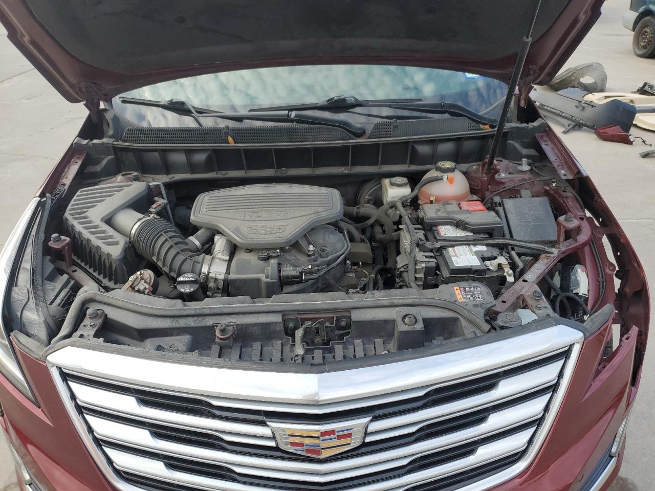 1GYKNBRS7HZ192920 2017 Cadillac Xt5 Luxury