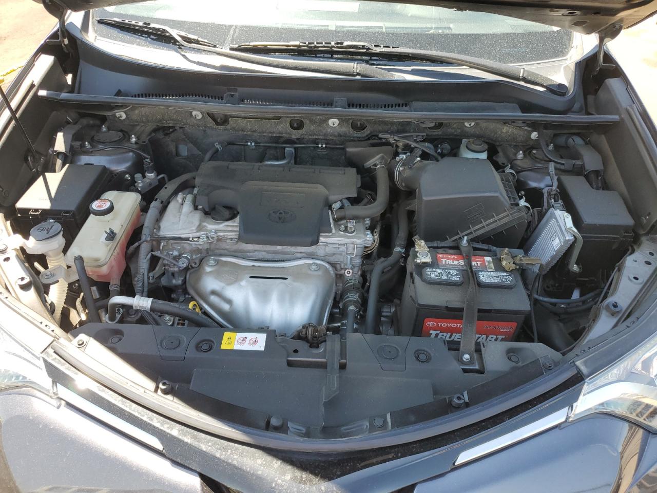 JTMZFREV1HJ705362 2017 Toyota Rav4 Le