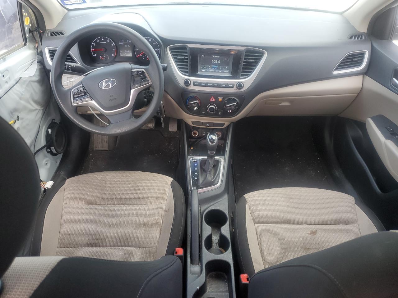 3KPC24A3XKE088198 2019 Hyundai Accent Se