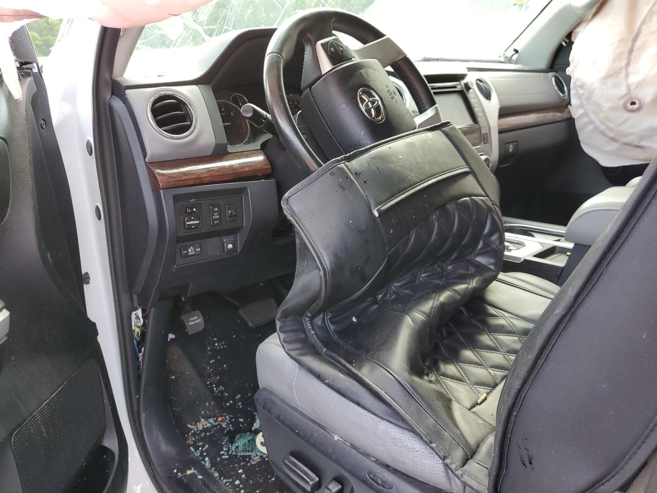 5TFHW5F15HX599852 2017 Toyota Tundra Crewmax Limited