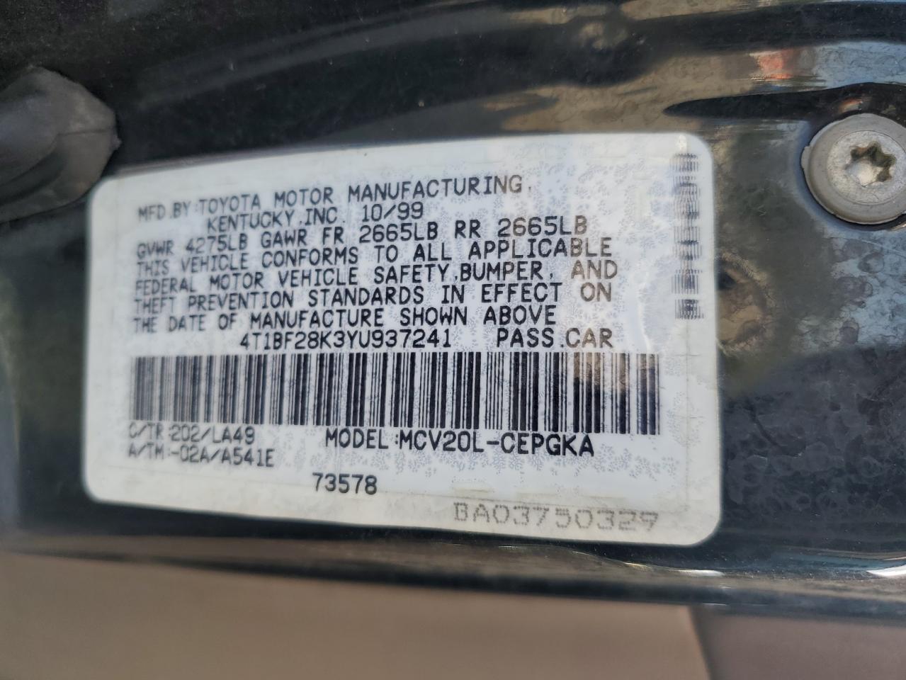 4T1BF28K3YU937241 2000 Toyota Camry Le