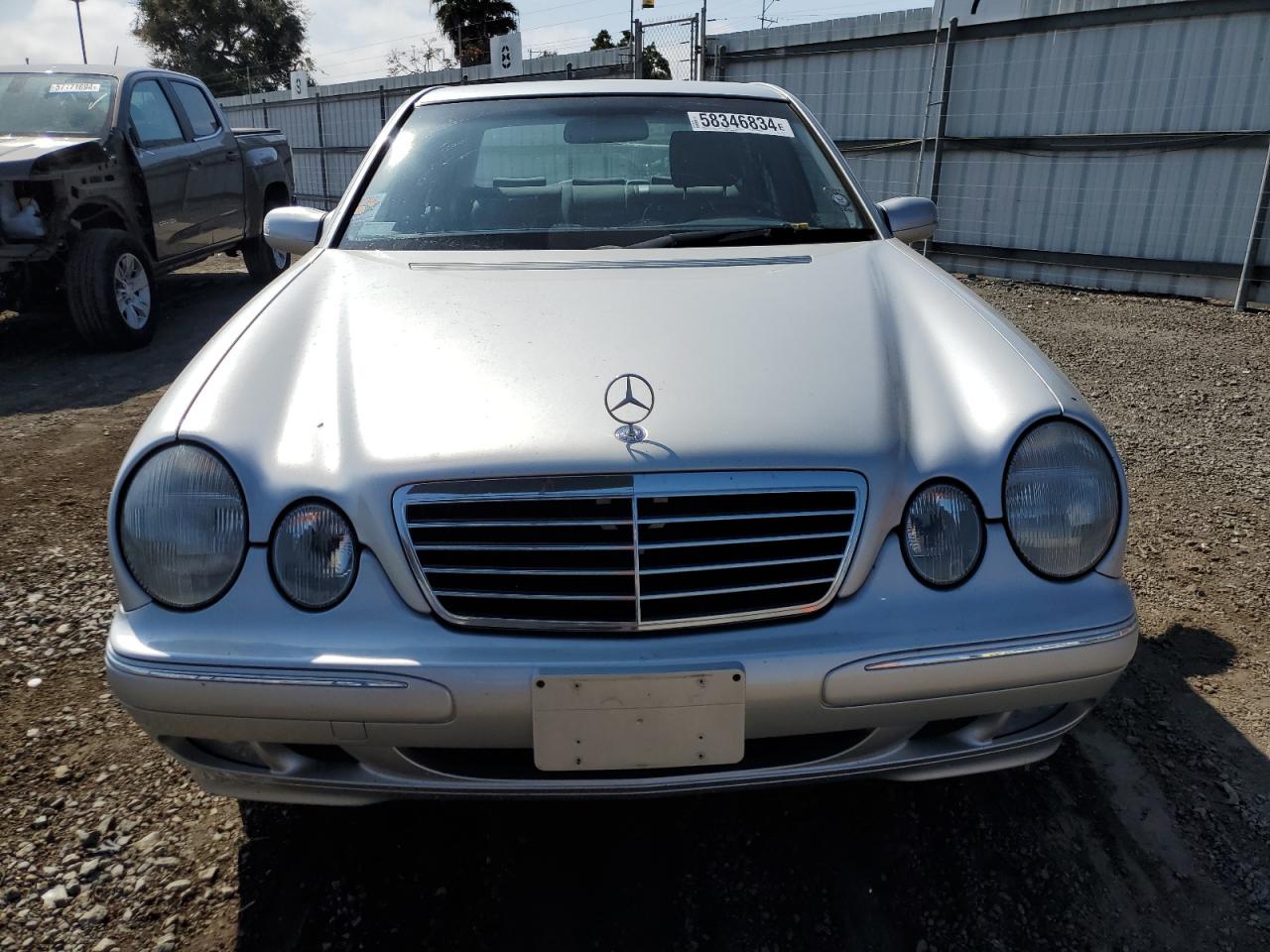 WDBJF65J0YB028919 2000 Mercedes-Benz E 320