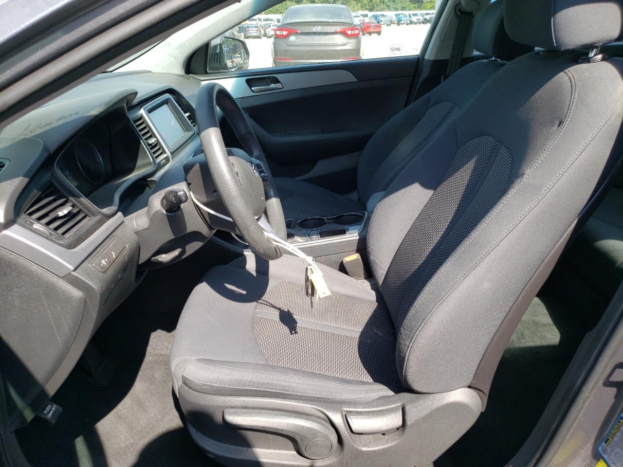 5NPE24AF3KH772735 2019 Hyundai Sonata Se