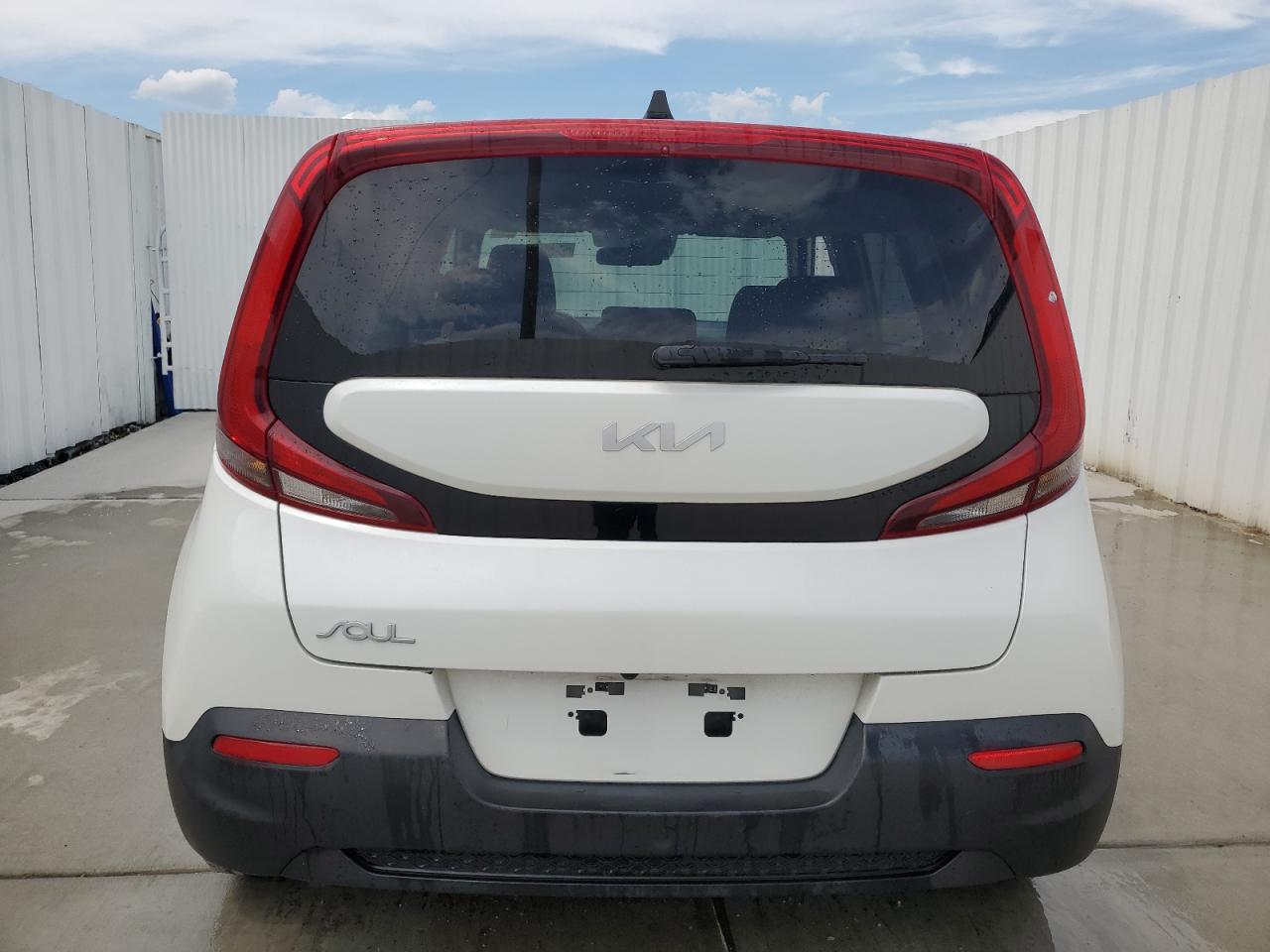 2022 Kia Soul Lx vin: KNDJ23AU0N7833443