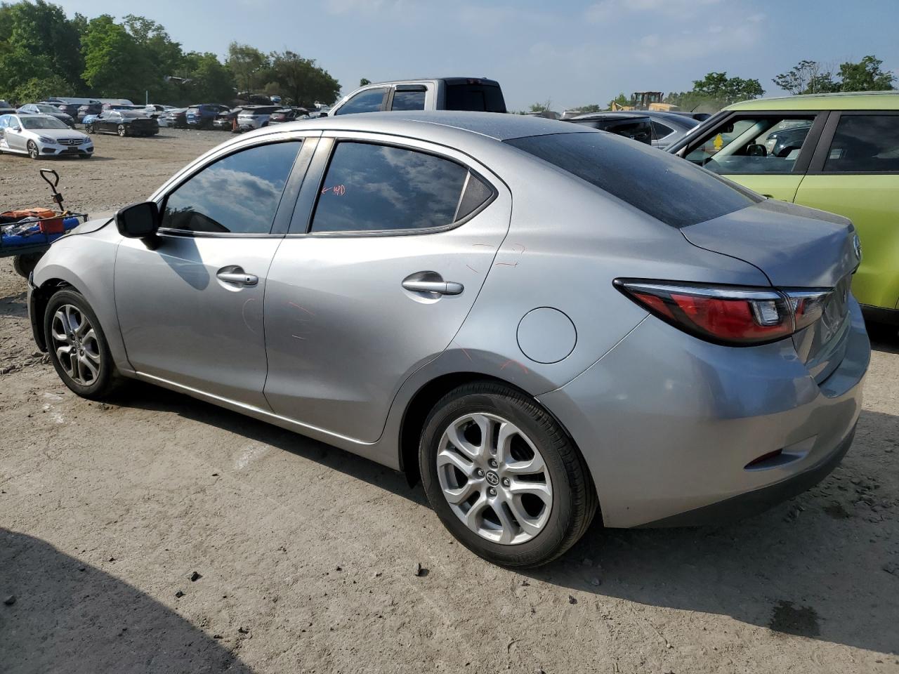 3MYDLBZV5GY145121 2016 Toyota Scion Ia