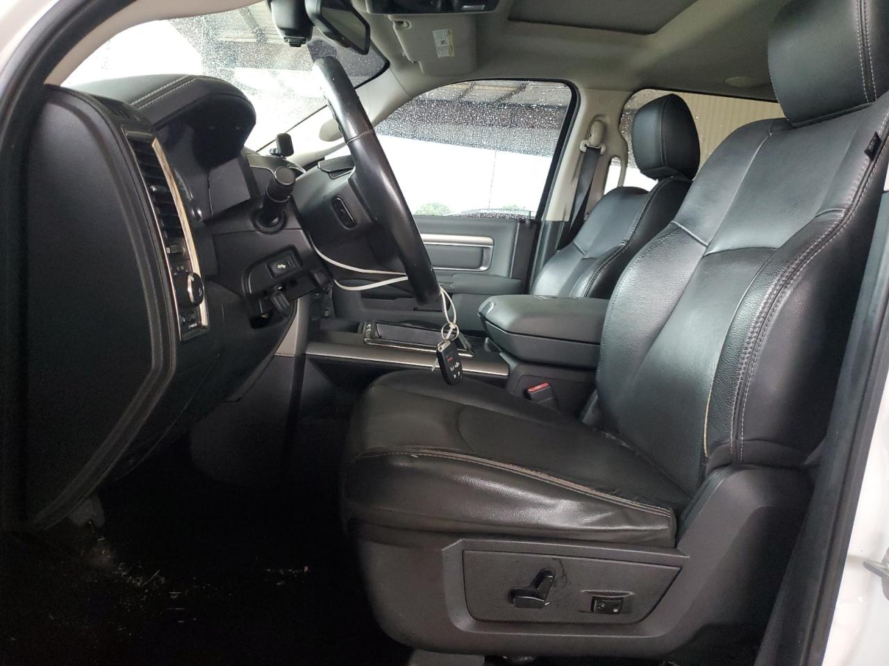 1C6RR6UT0ES307210 2014 Ram 1500 Sport