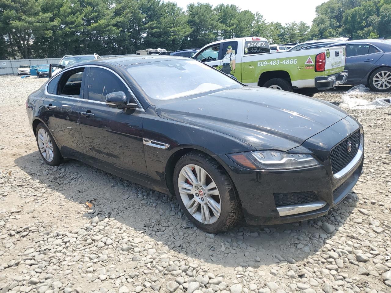 2016 Jaguar Xf Premium vin: SAJBD4BV1GCY13418