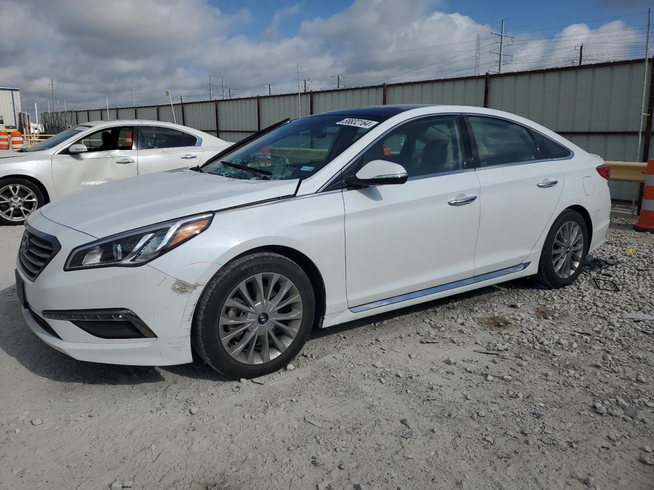 2015 Hyundai Sonata Sport vin: 5NPE34AF2FH028563