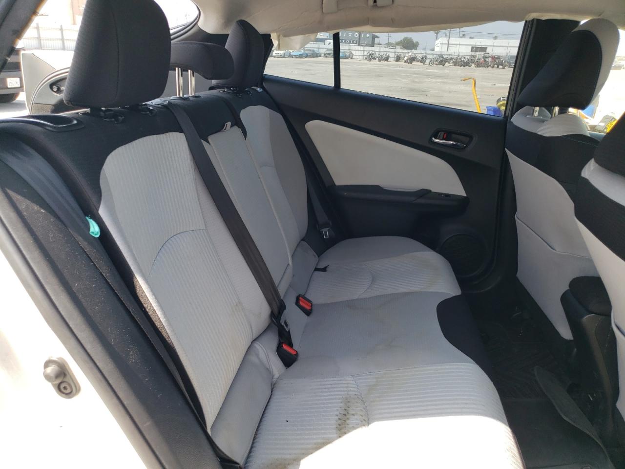 JTDKBRFUXG3001442 2016 Toyota Prius