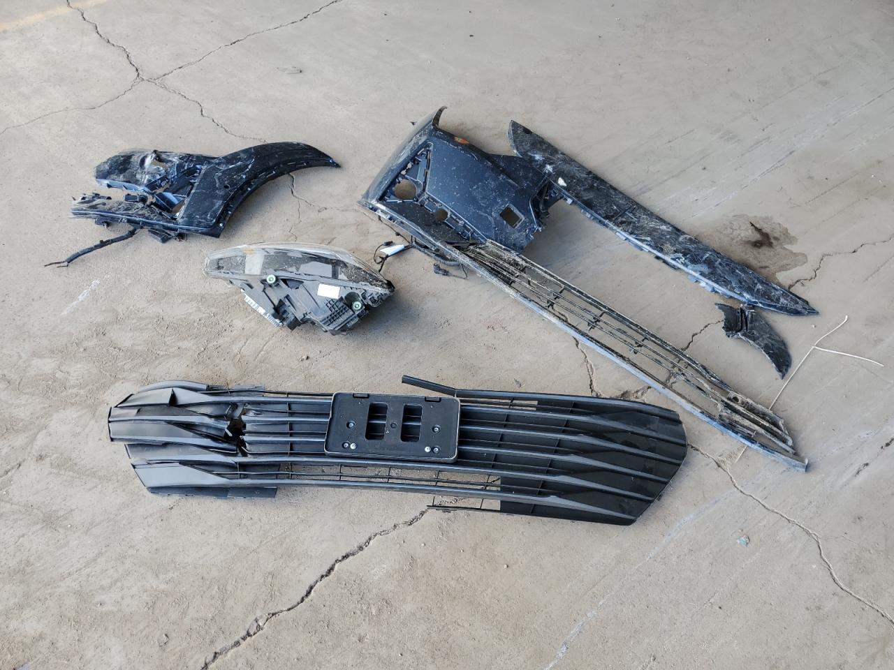 YSMFE3KA0RL214313 2024 Polestar 2