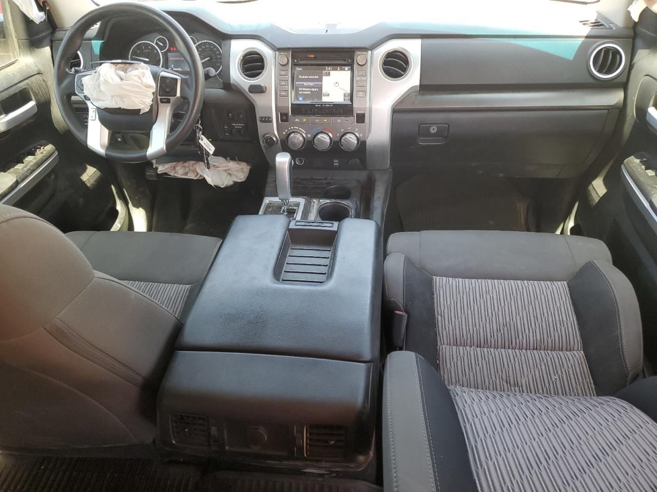 5TFDW5F18HX637606 2017 Toyota Tundra Crewmax Sr5