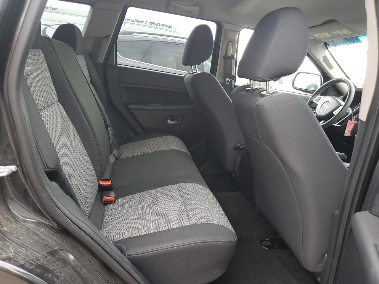 1J8GR48KX9C551140 2009 Jeep Grand Cherokee Laredo