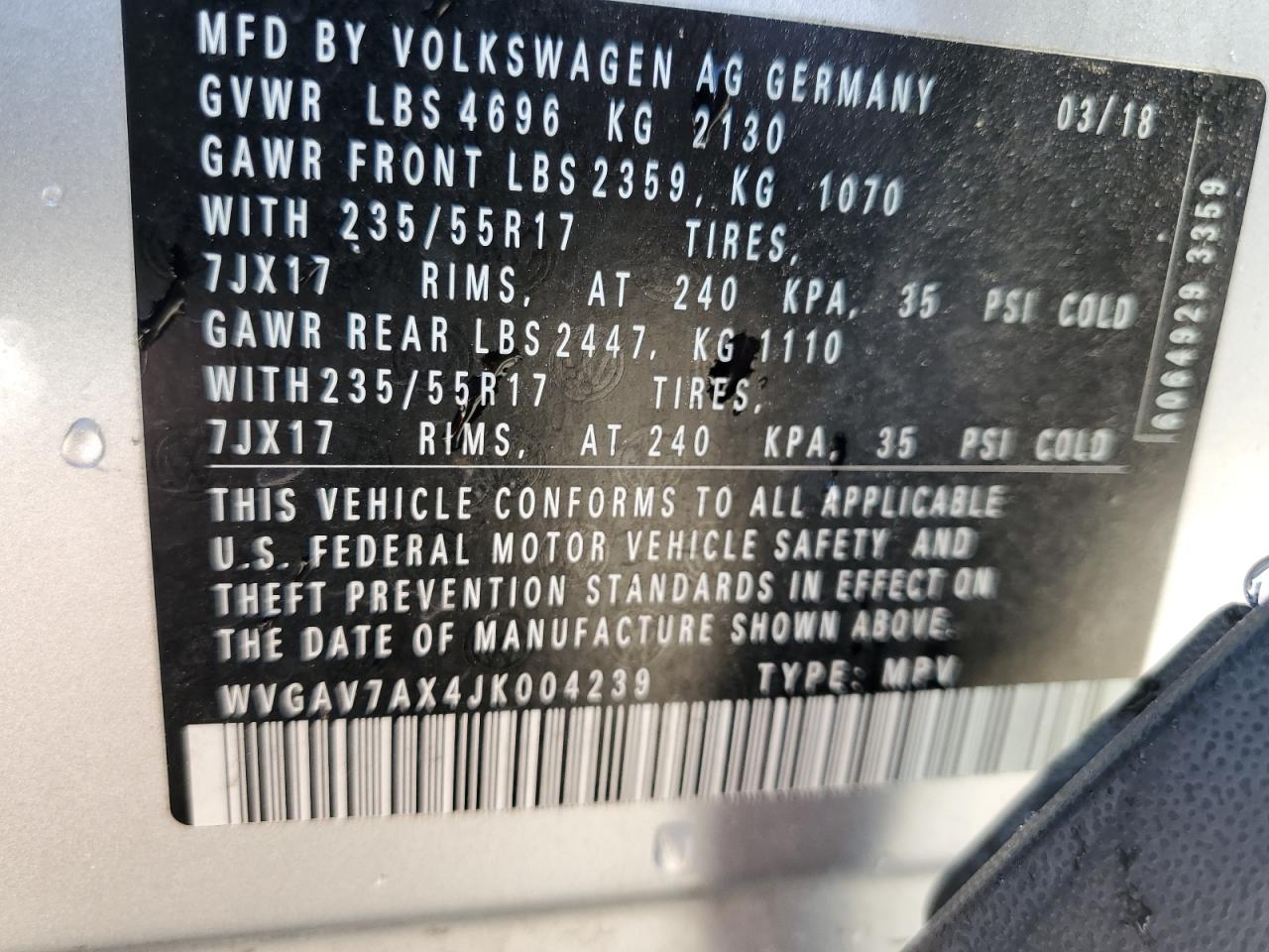 WVGAV7AX4JK004239 2018 Volkswagen Tiguan Limited