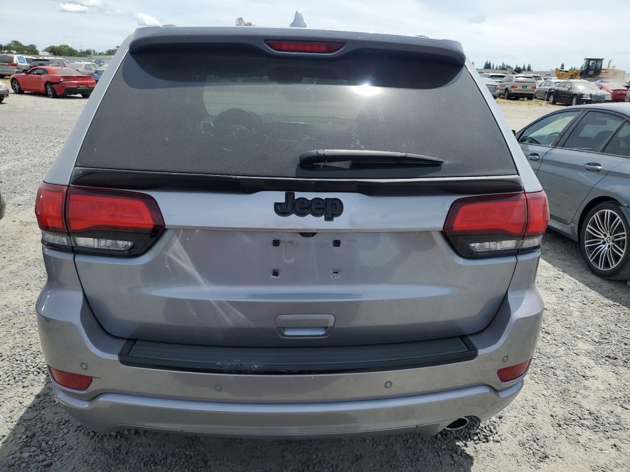 1C4RJEAG4HC930037 2017 Jeep Grand Cherokee Laredo