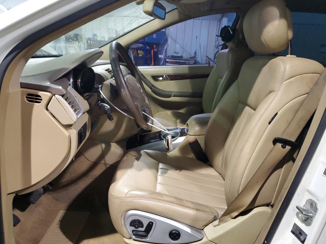 4JGCB6FE9AA109240 2010 Mercedes-Benz R 350 4Matic