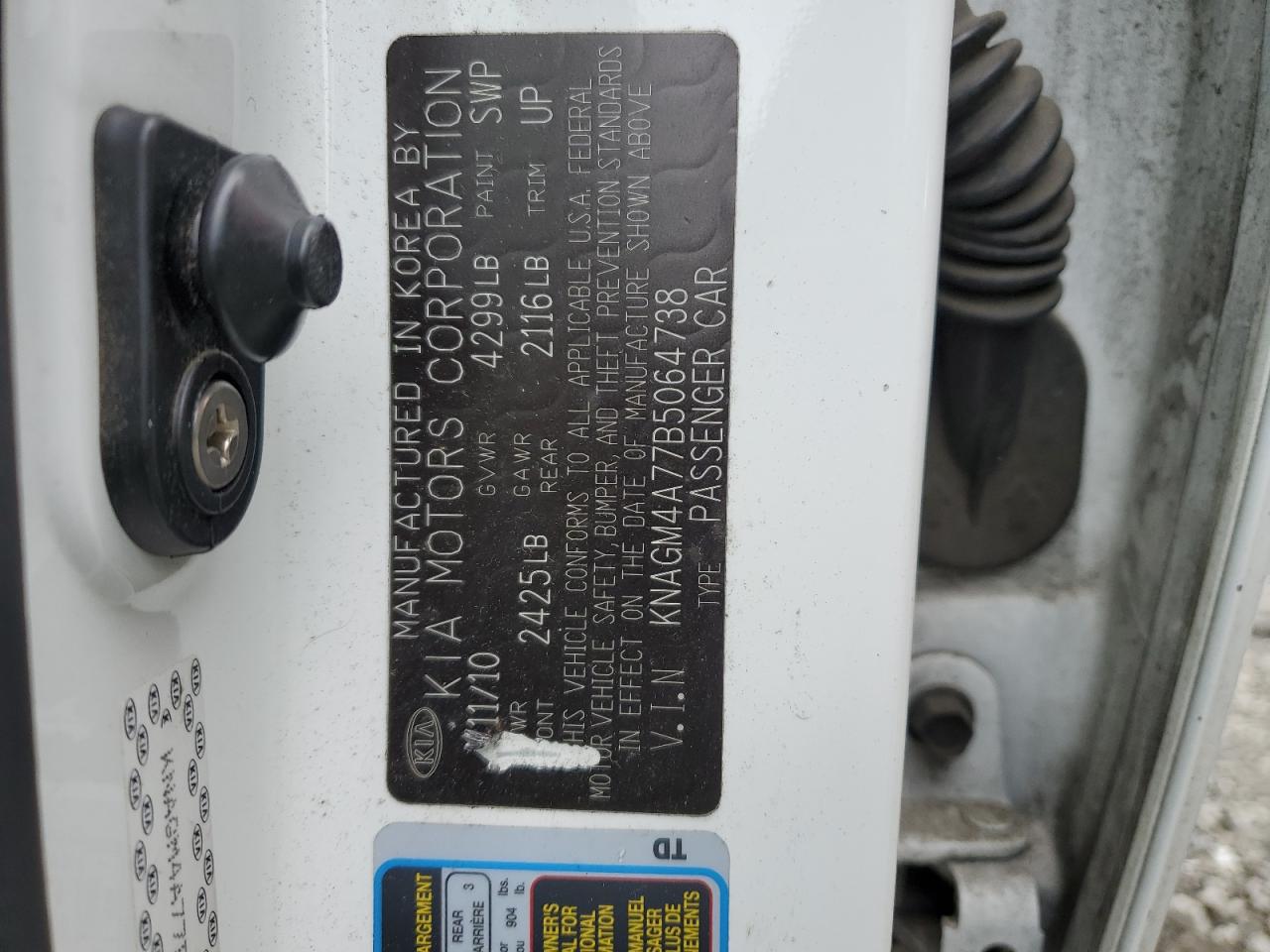 KNAGM4A77B5064738 2011 Kia Optima Lx