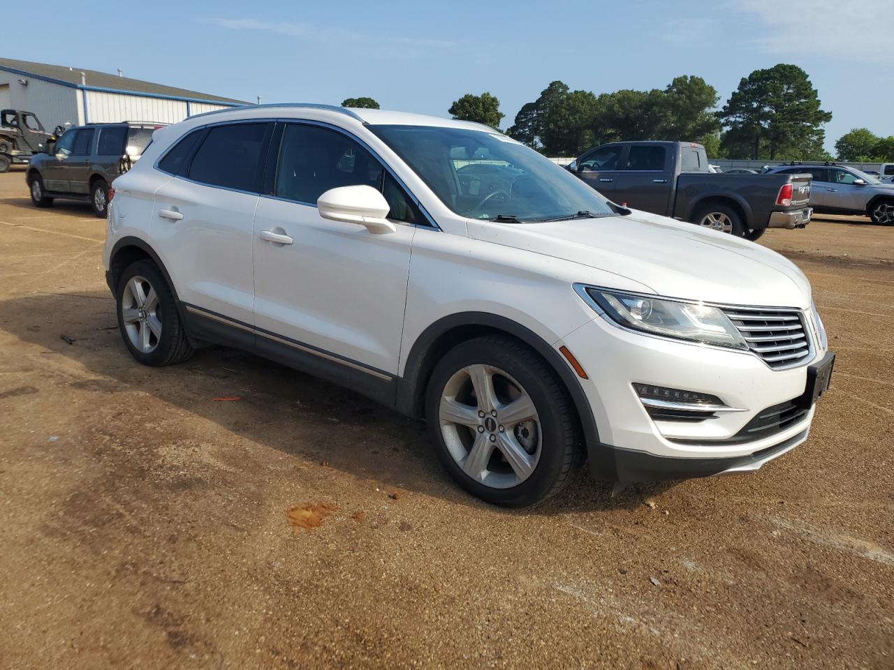 5LMCJ1C94GUJ24648 2016 Lincoln Mkc Premiere