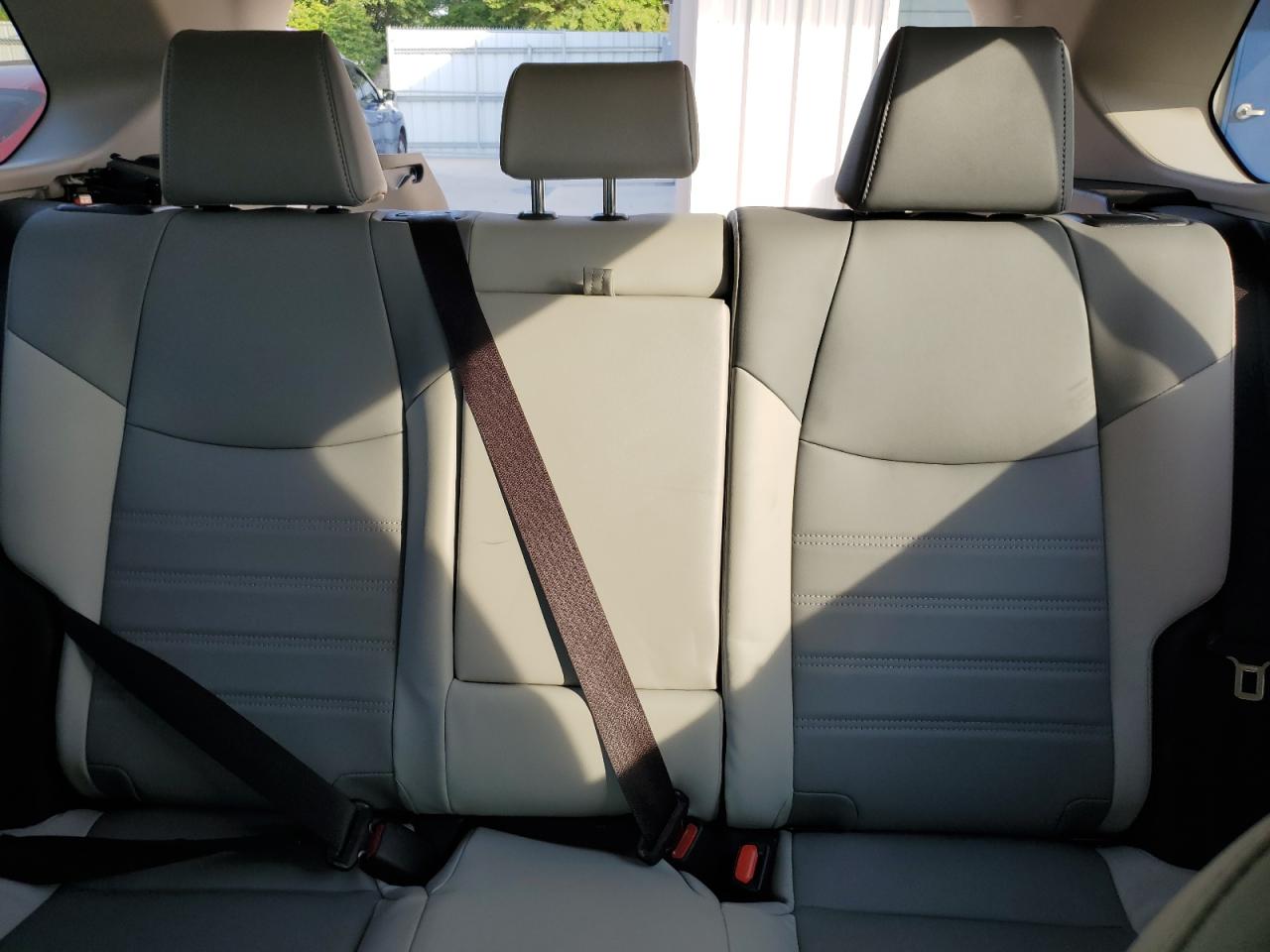 JTMB6RFV7ND532571 2022 Toyota Rav4 Xle Premium