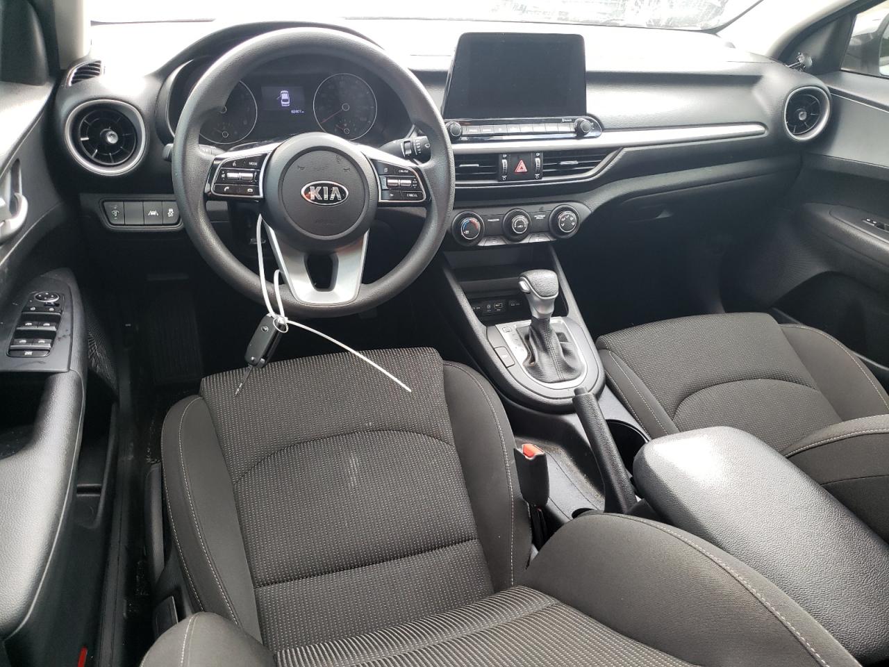 3KPF24AD8ME352107 2021 Kia Forte Fe