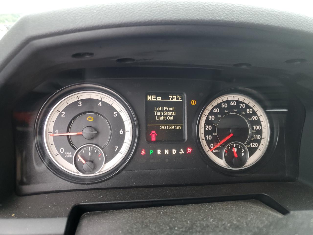 1C6RR6GT2GS375796 2016 Ram 1500 Slt