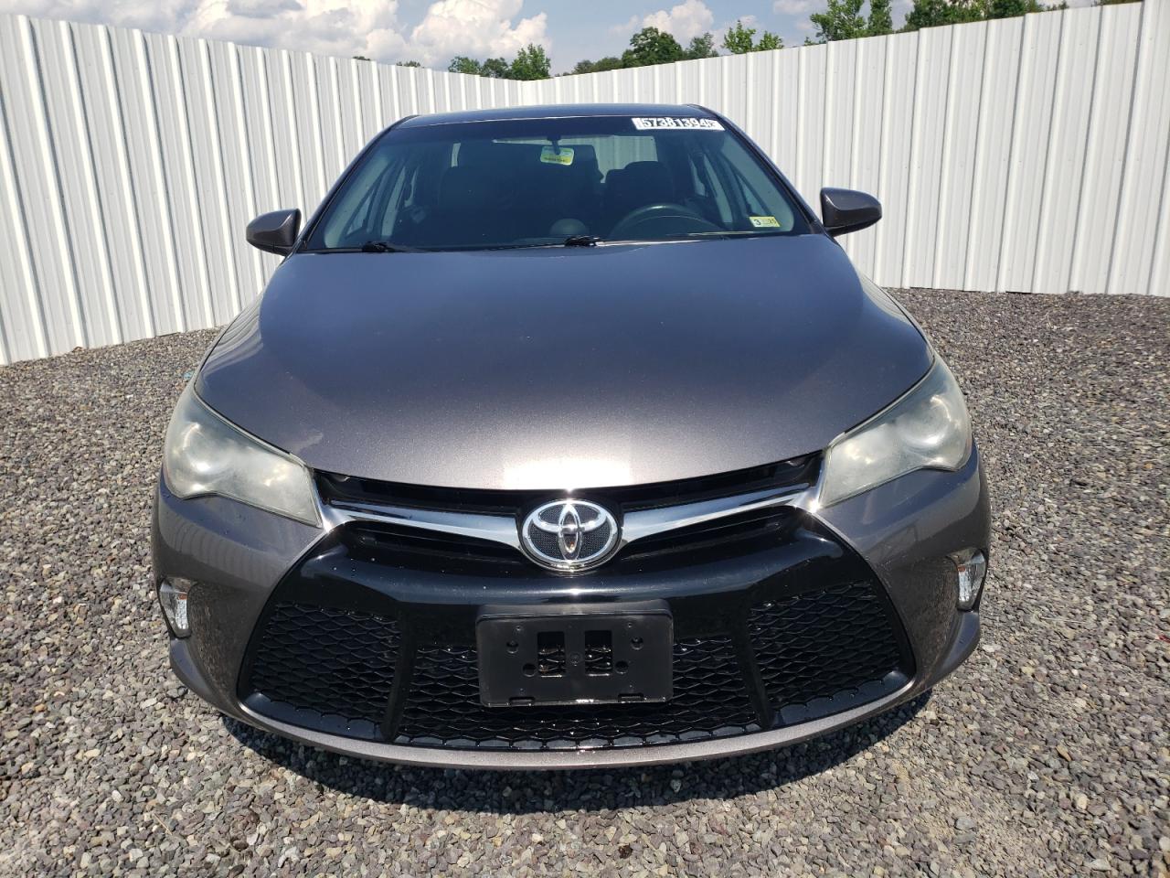 2017 Toyota Camry Le vin: 4T1BF1FK4HU650732