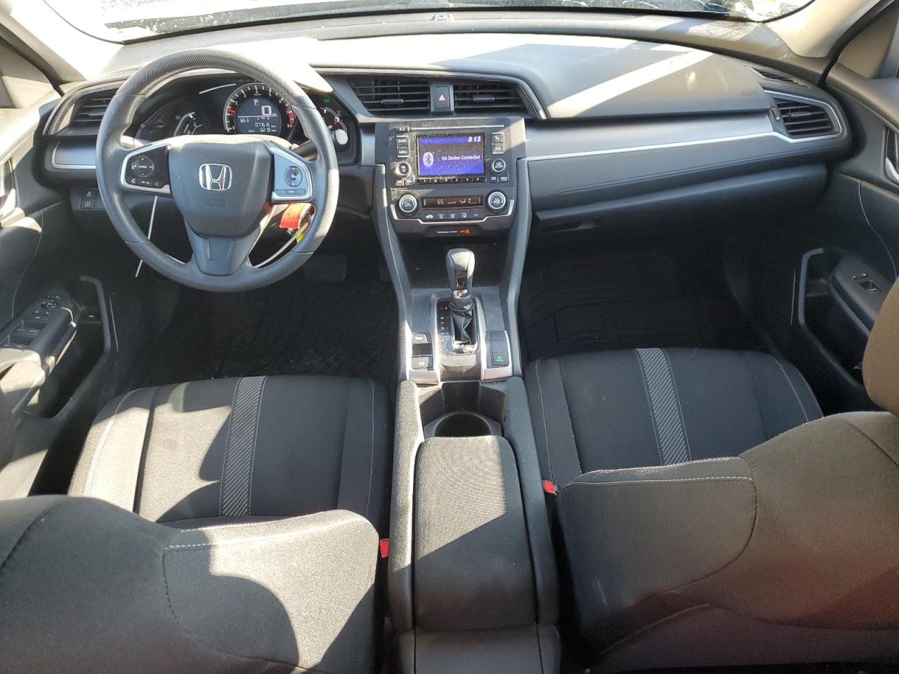 2HGFC2F58JH582024 2018 Honda Civic Lx