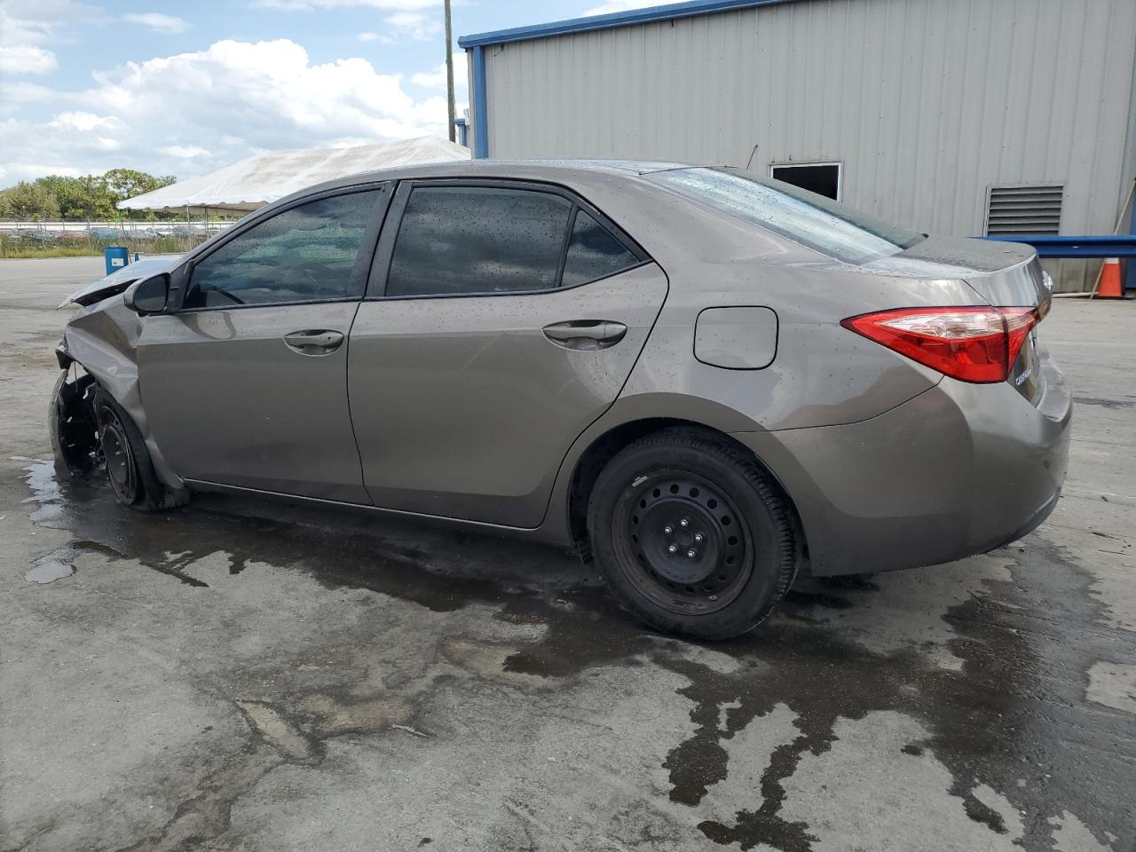 2T1BURHE9JC107895 2018 Toyota Corolla L