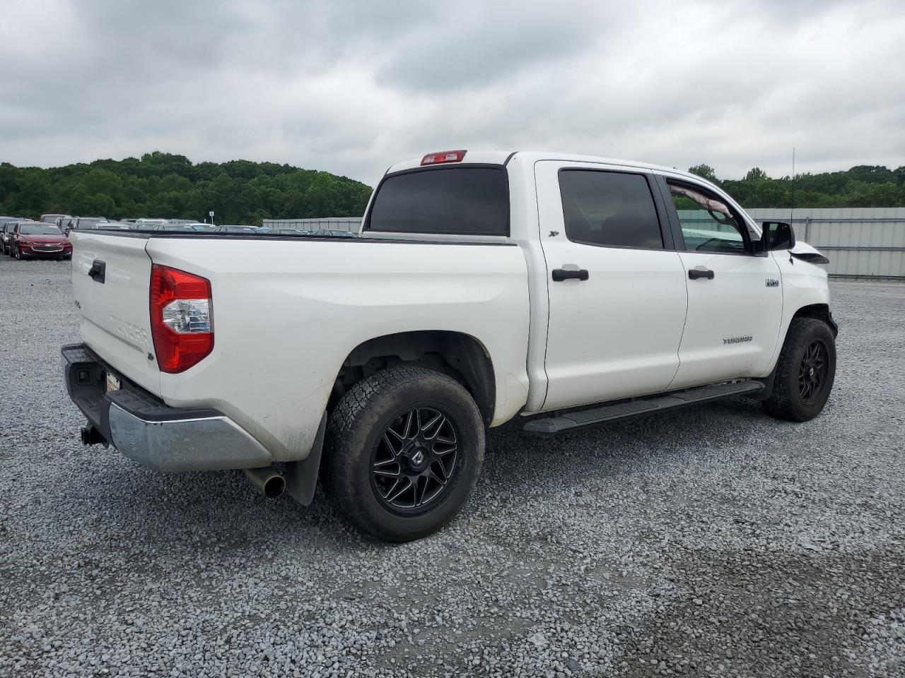 5TFDW5F14GX557556 2016 Toyota Tundra Crewmax Sr5