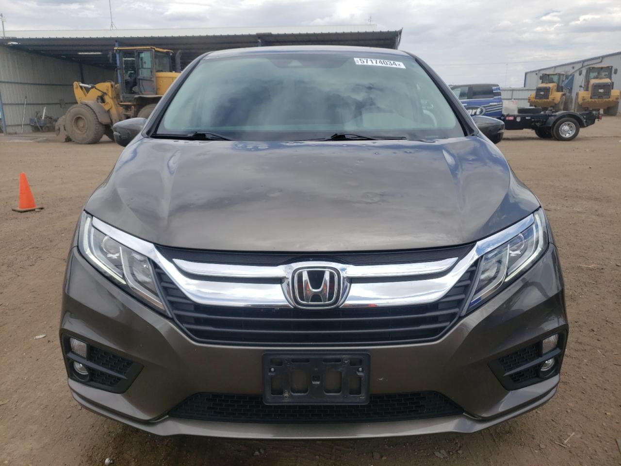 5FNRL6H75KB138687 2019 Honda Odyssey Exl