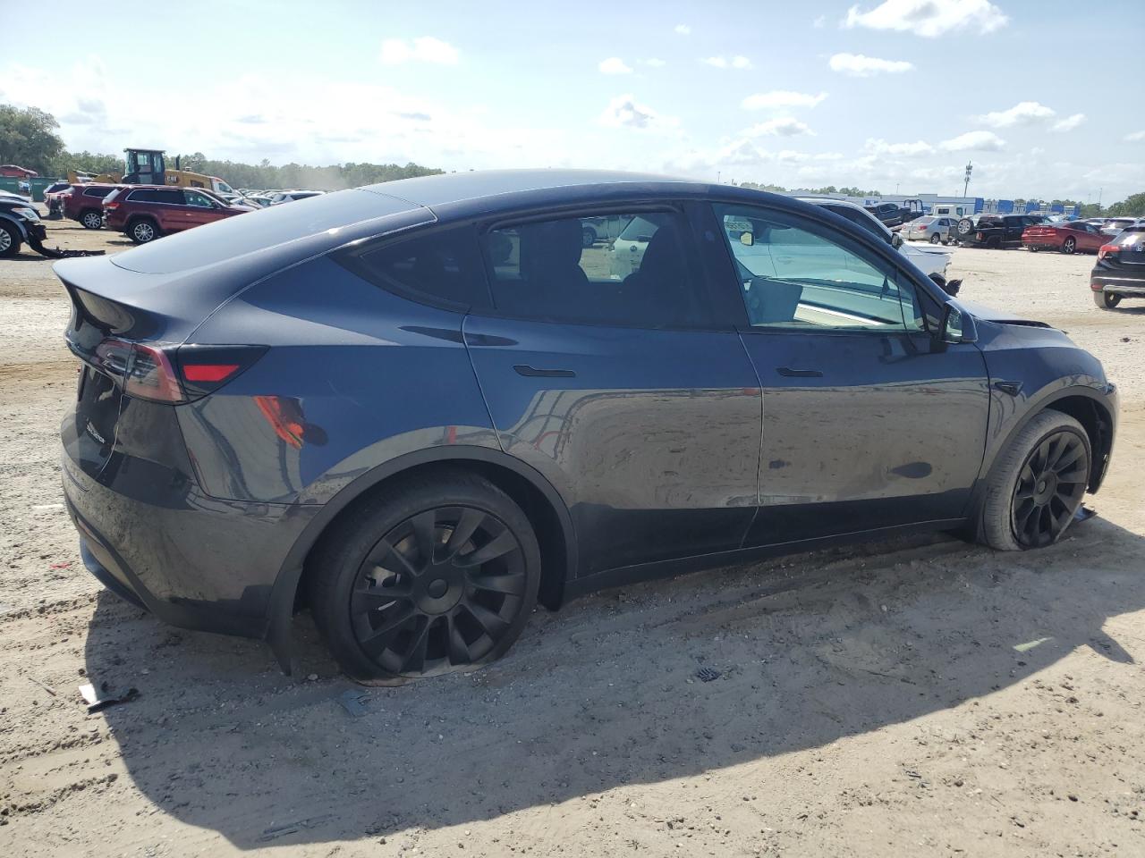 7SAYGDEE2RA225917 2024 Tesla Model Y