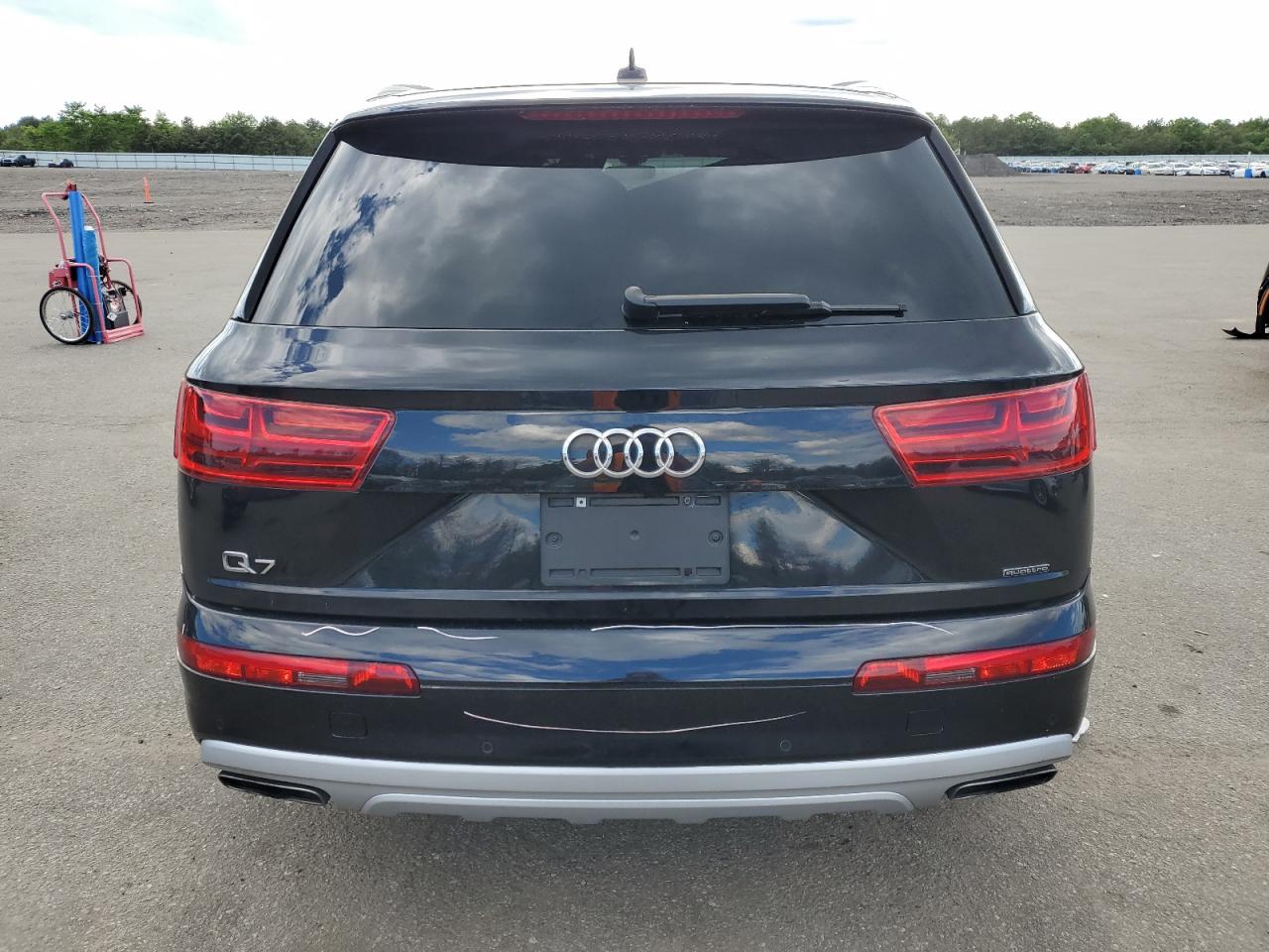 WA1LHAF72HD039767 2017 Audi Q7 Premium Plus