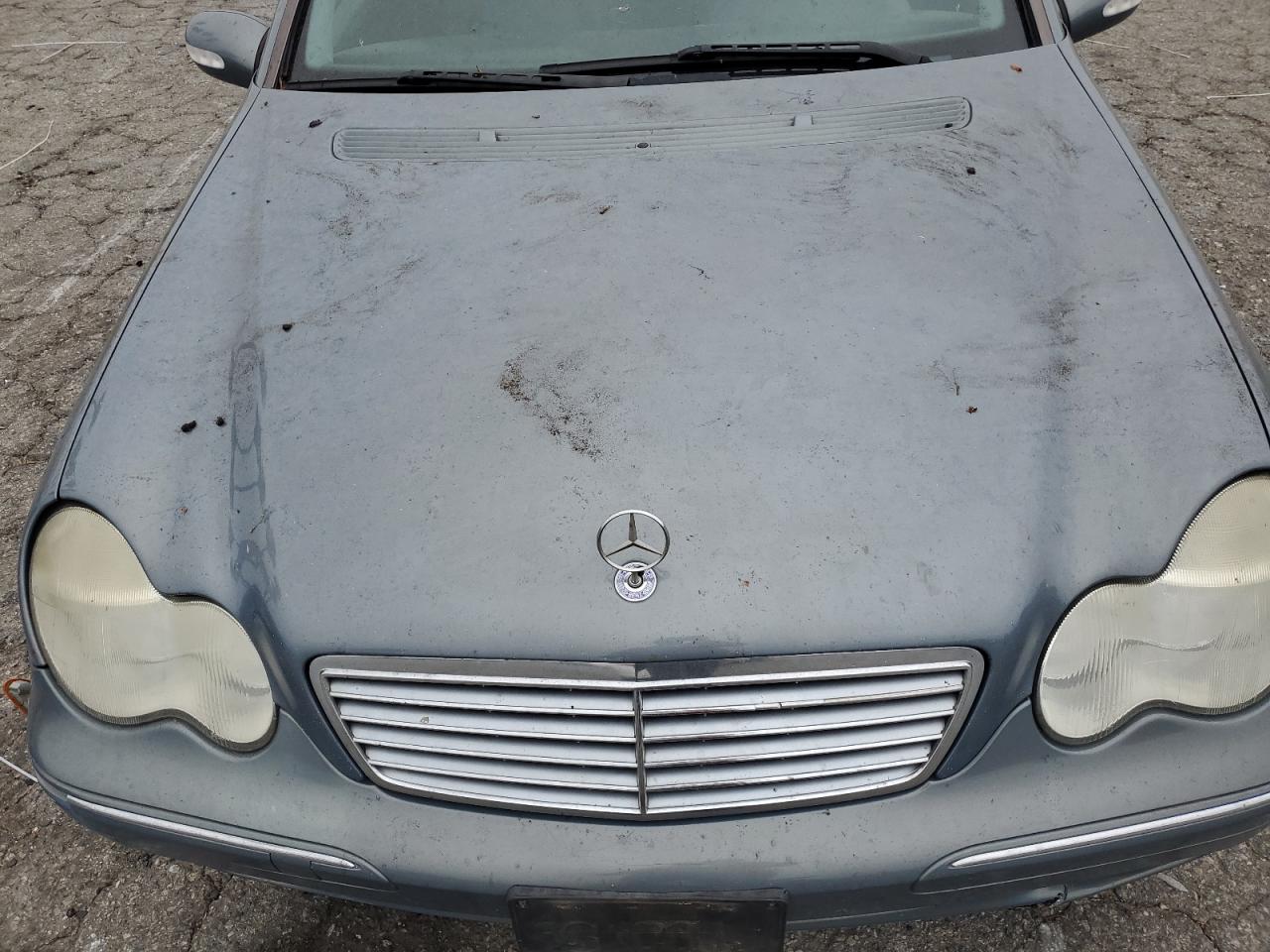 WDBRF61J84F530007 2004 Mercedes-Benz C 240