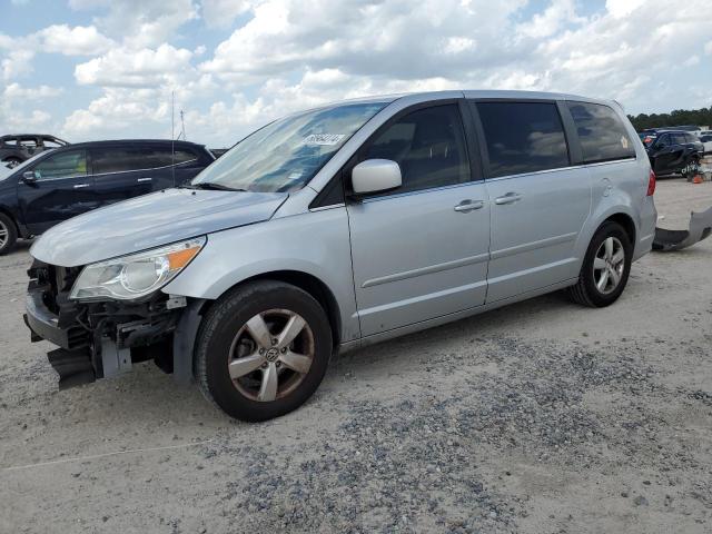 2V4RW3D10AR407792 2010 Volkswagen Routan Se