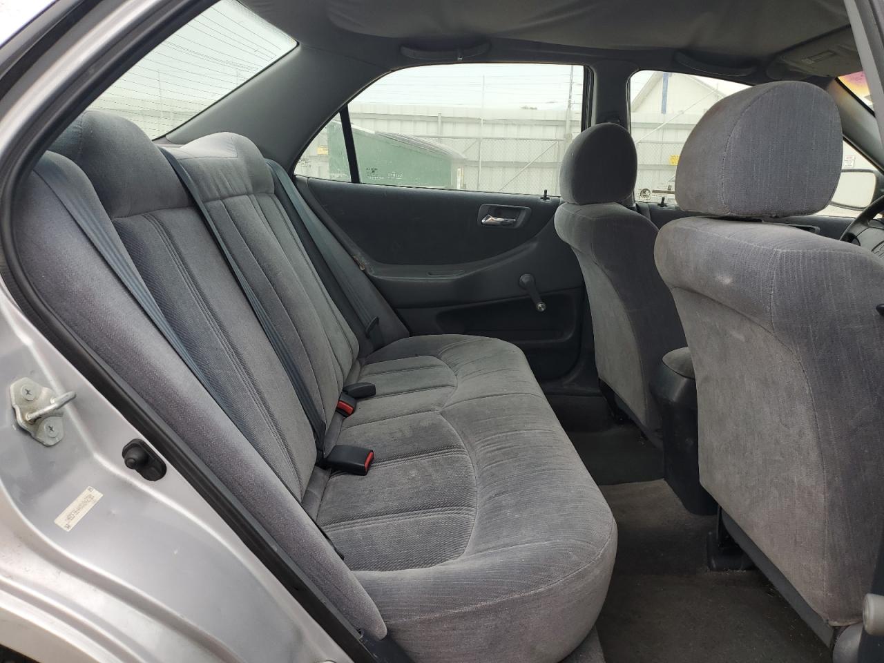 1HGCF8644XA042701 1999 Honda Accord Dx