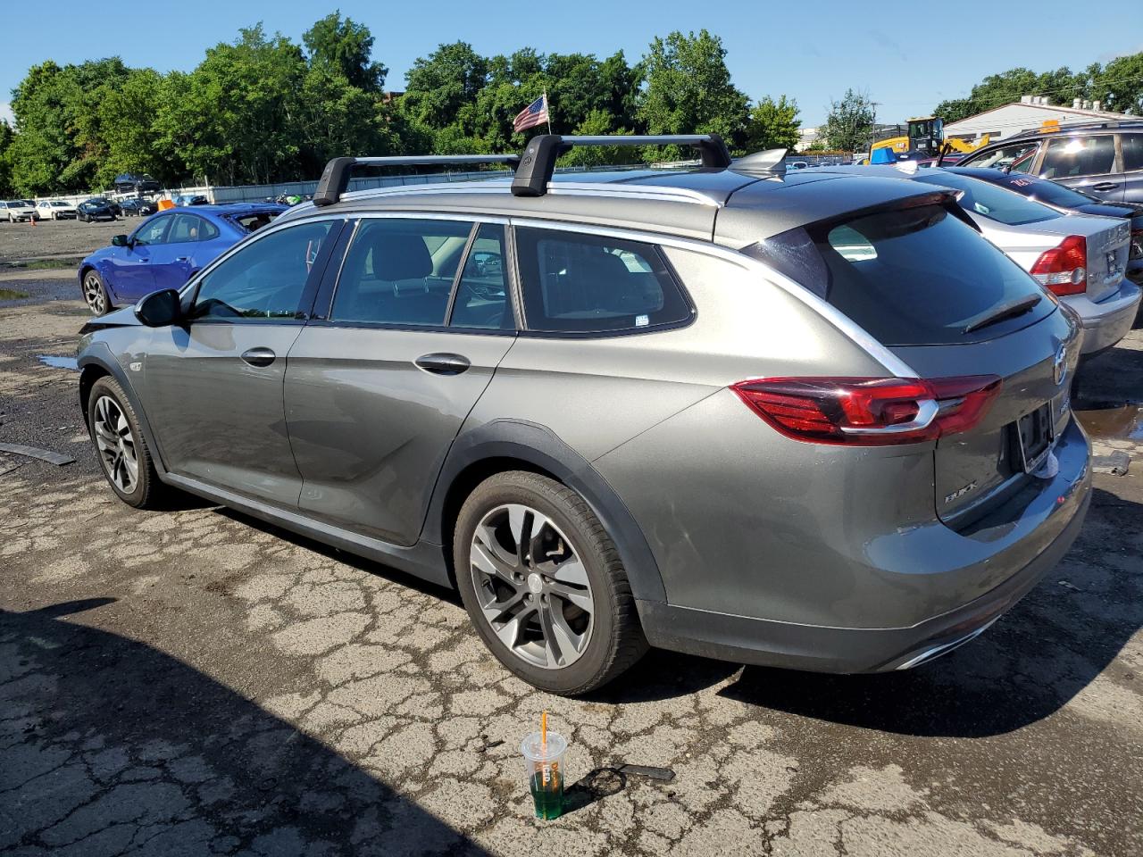 2018 Buick Regal Tourx Essence vin: W04GV8SX7J1138973