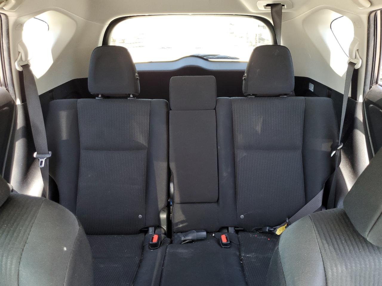 JTMBFREV7HJ710700 2017 Toyota Rav4 Le