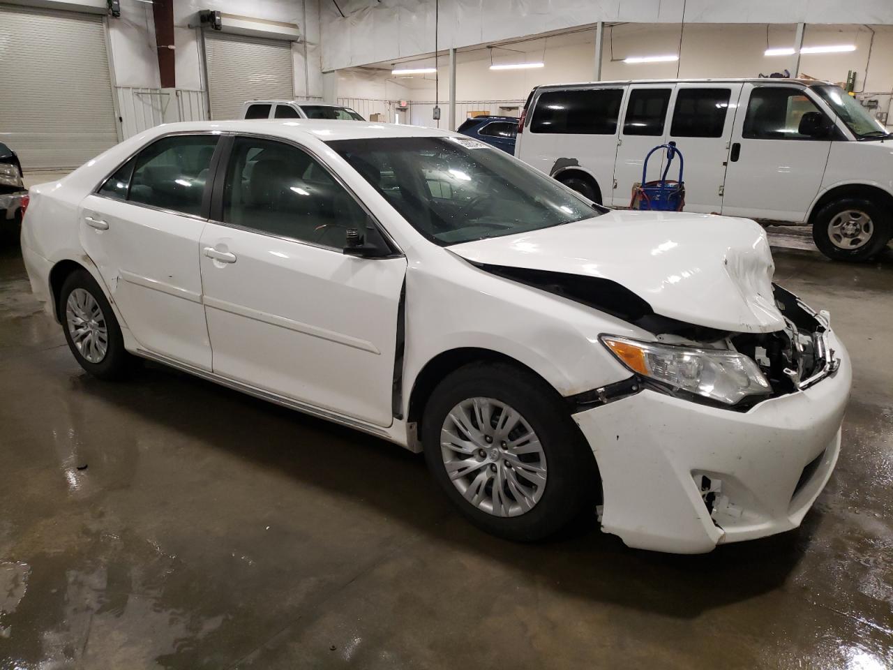 4T4BF1FK4ER399695 2014 Toyota Camry L