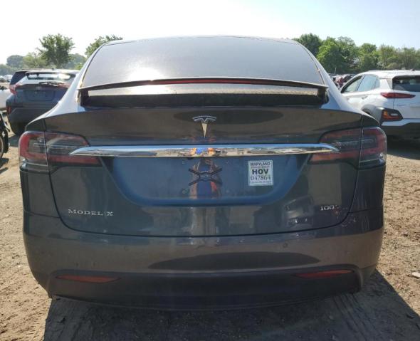 5YJXCAE29JF102261 2018 Tesla Model X