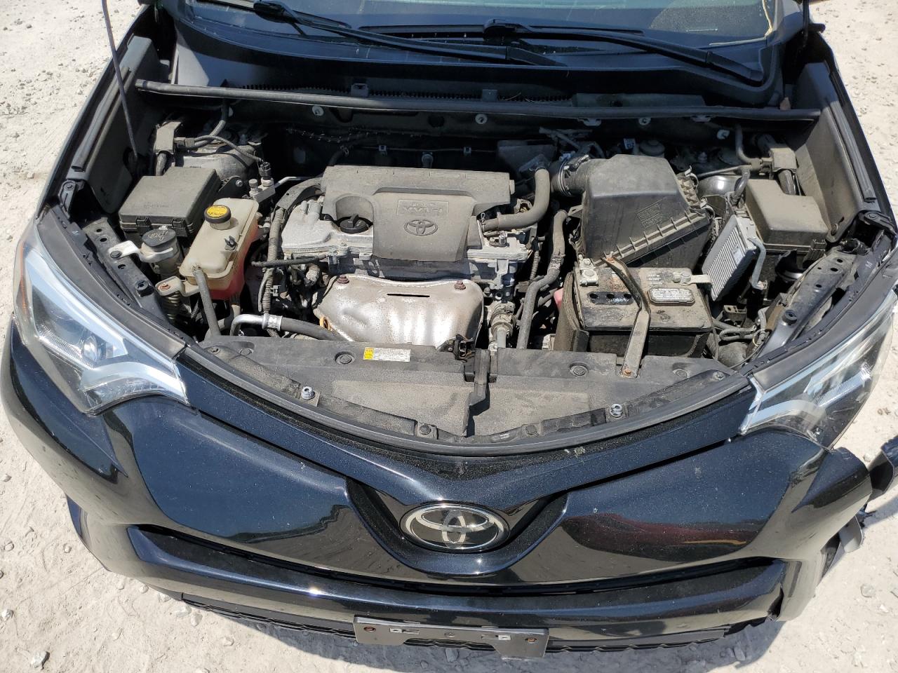 2T3JFREV9HW681133 2017 Toyota Rav4 Se