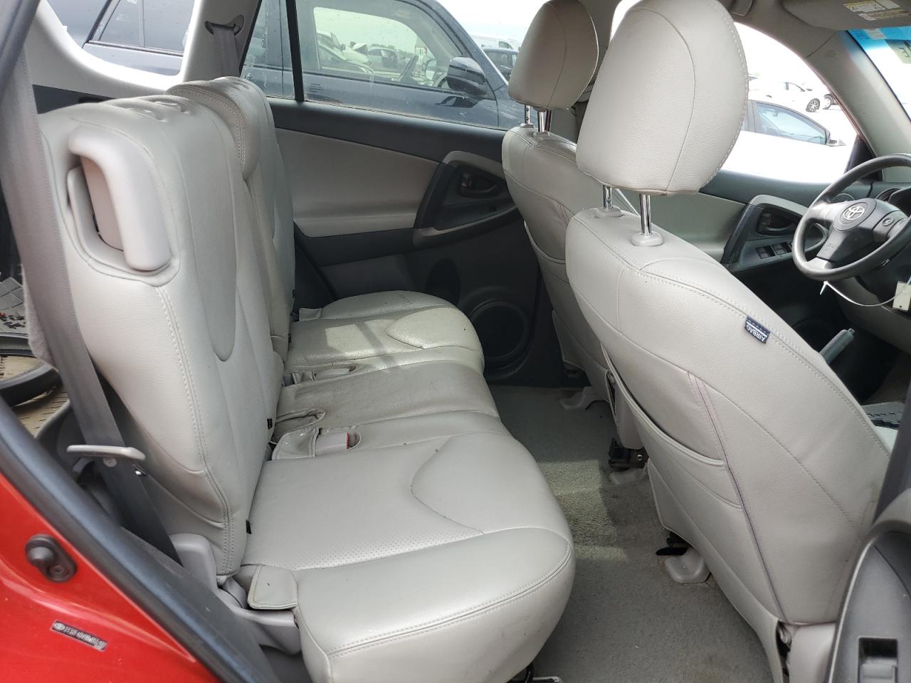 2T3ZF4DV9BW055192 2011 Toyota Rav4