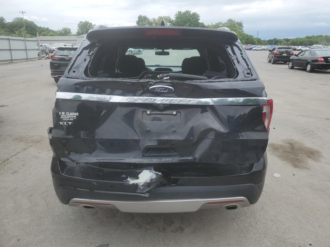 1FM5K7D86HGC63570 2017 Ford Explorer Xlt