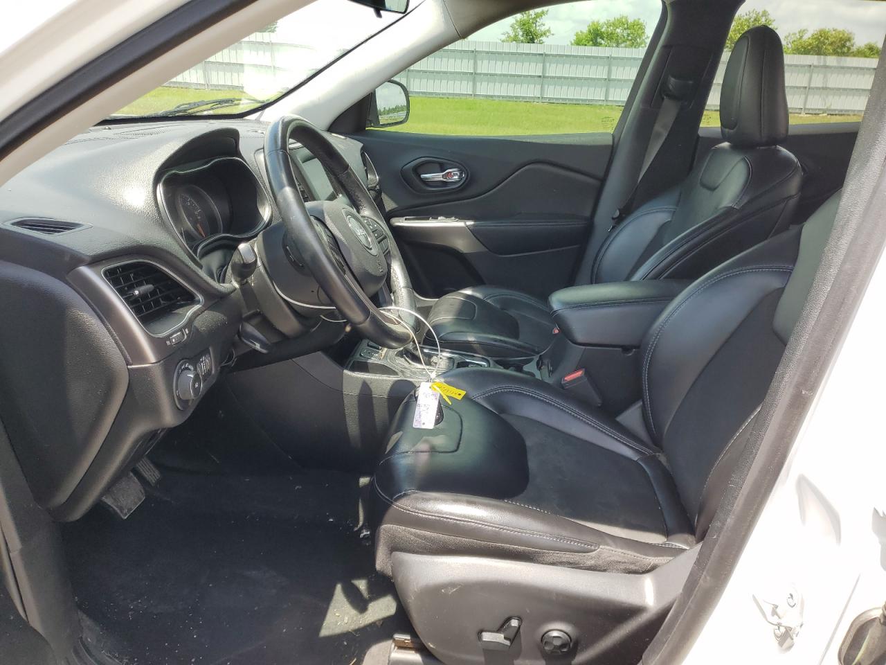 1C4PJLLB0KD466386 2019 Jeep Cherokee Latitude Plus