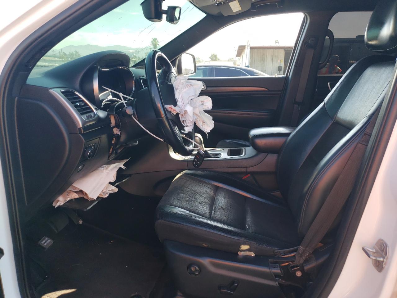 1C4RJFAG8KC551569 2019 Jeep Grand Cherokee Laredo