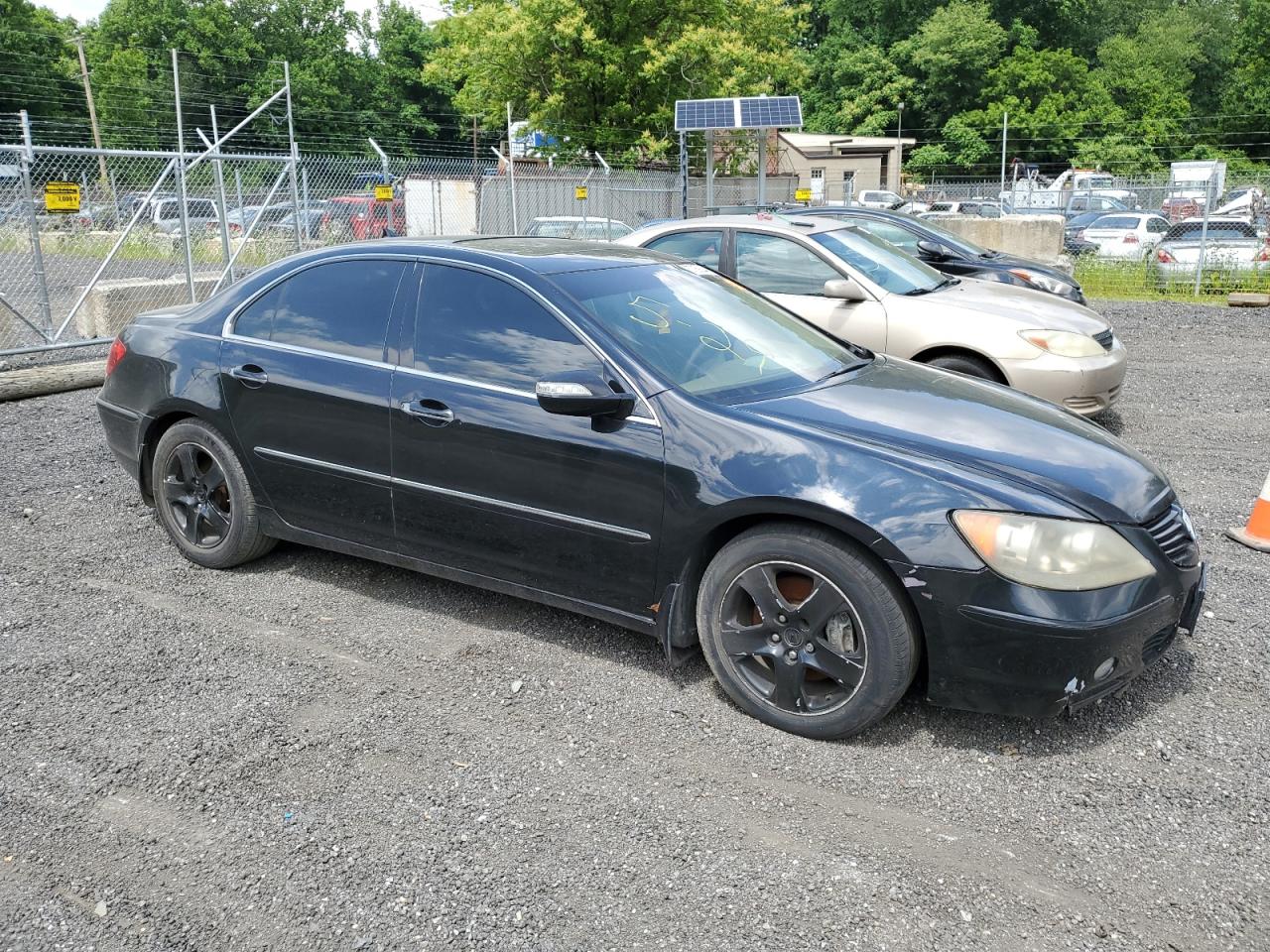 JH4KB16575C005423 2005 Acura Rl