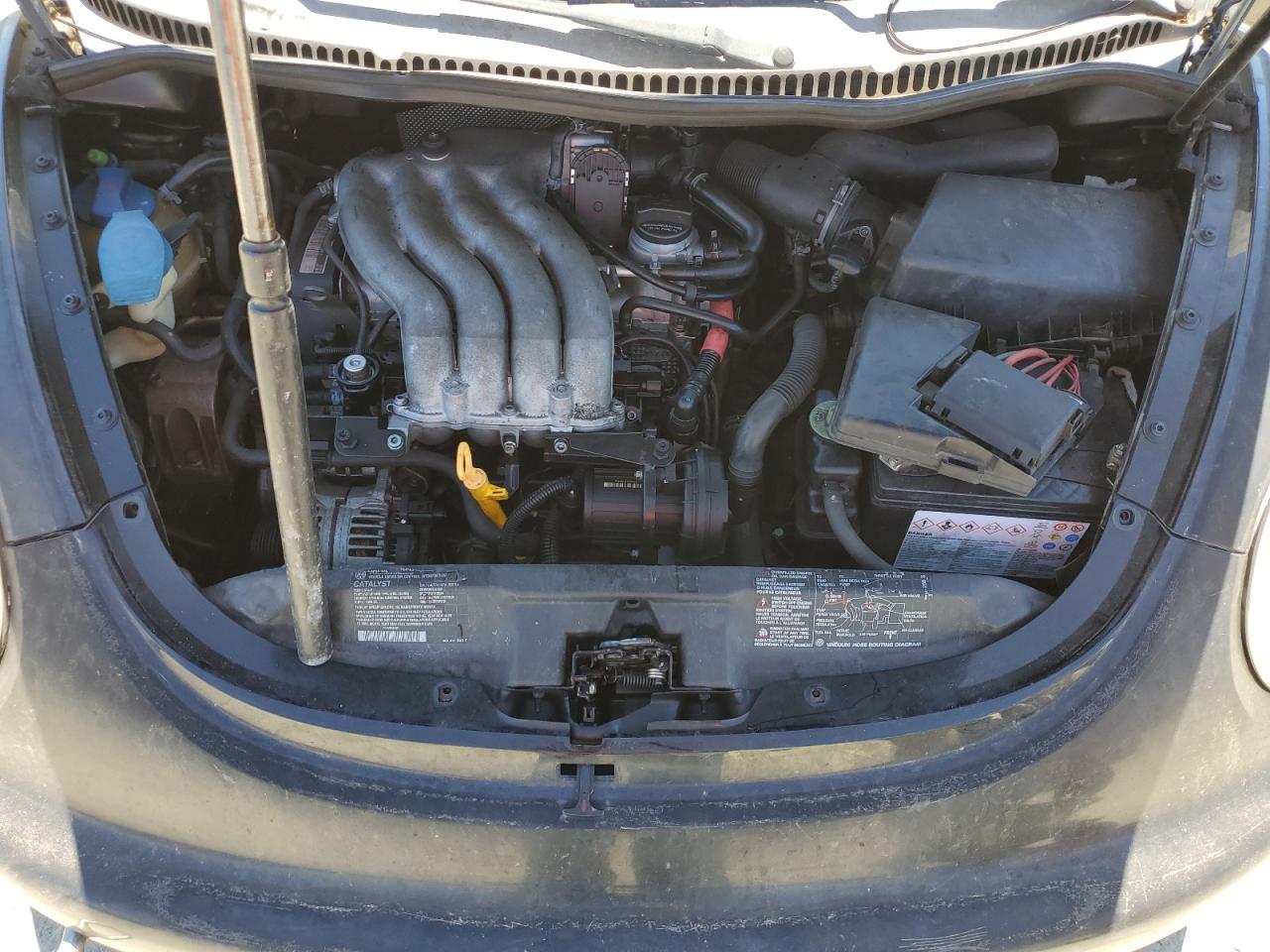 3VWBK21C72M417068 2002 Volkswagen New Beetle Gl